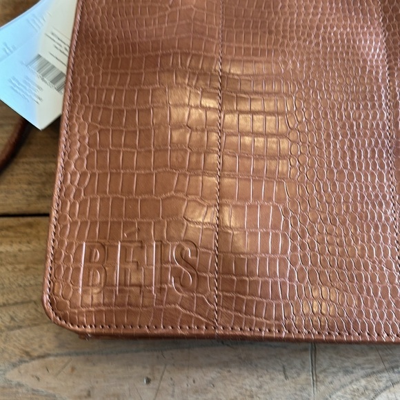 NWT Beis Crossbody Bag in Cognac Faux Croc - Structured Bag for Fall - Picture 12 of 12